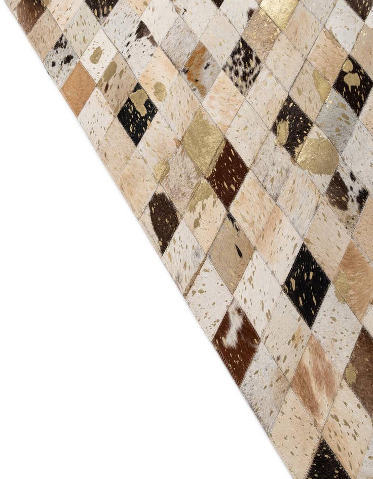Detail image of  5' 1 x 8' Cowhide - Patchwork Rug