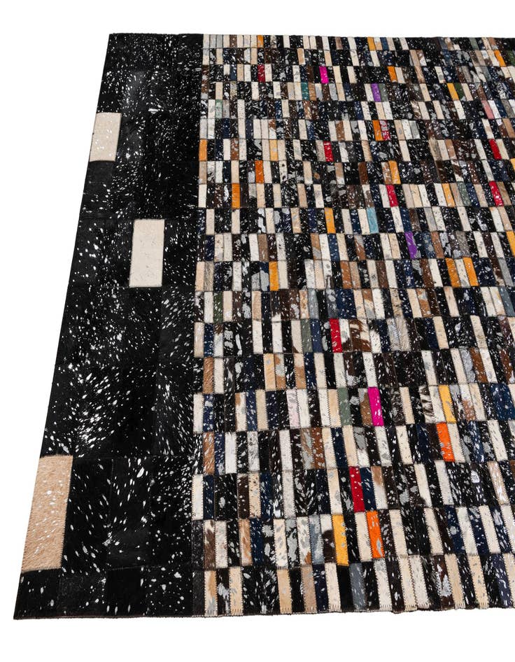 Detail image of  5' x 7' 11 Cowhide - Patchwork Rug