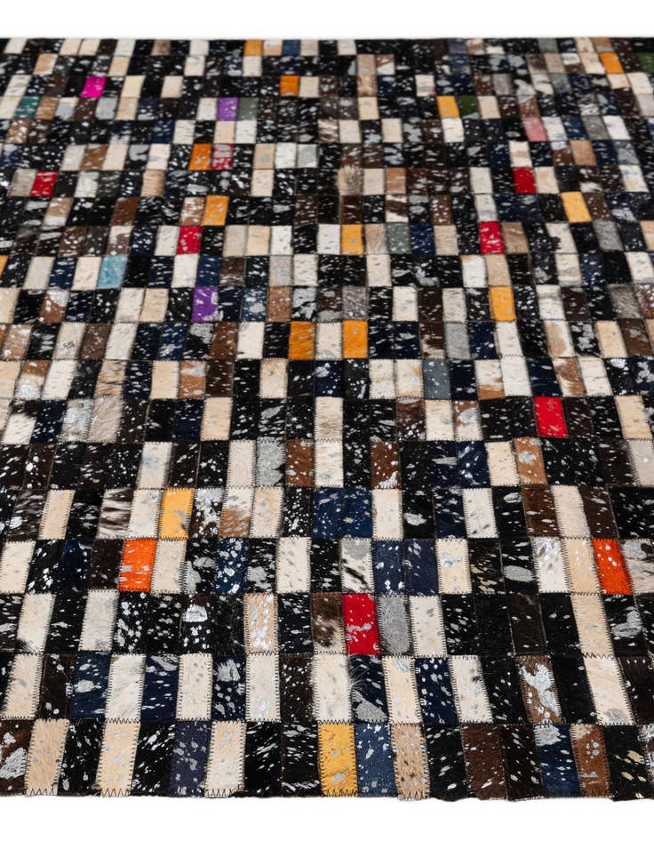 Detail image of  5' x 7' 11 Cowhide - Patchwork Rug