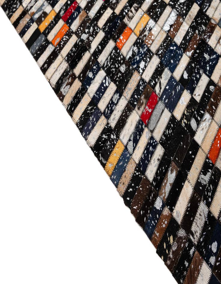 Detail image of  5' x 7' 11 Cowhide - Patchwork Rug