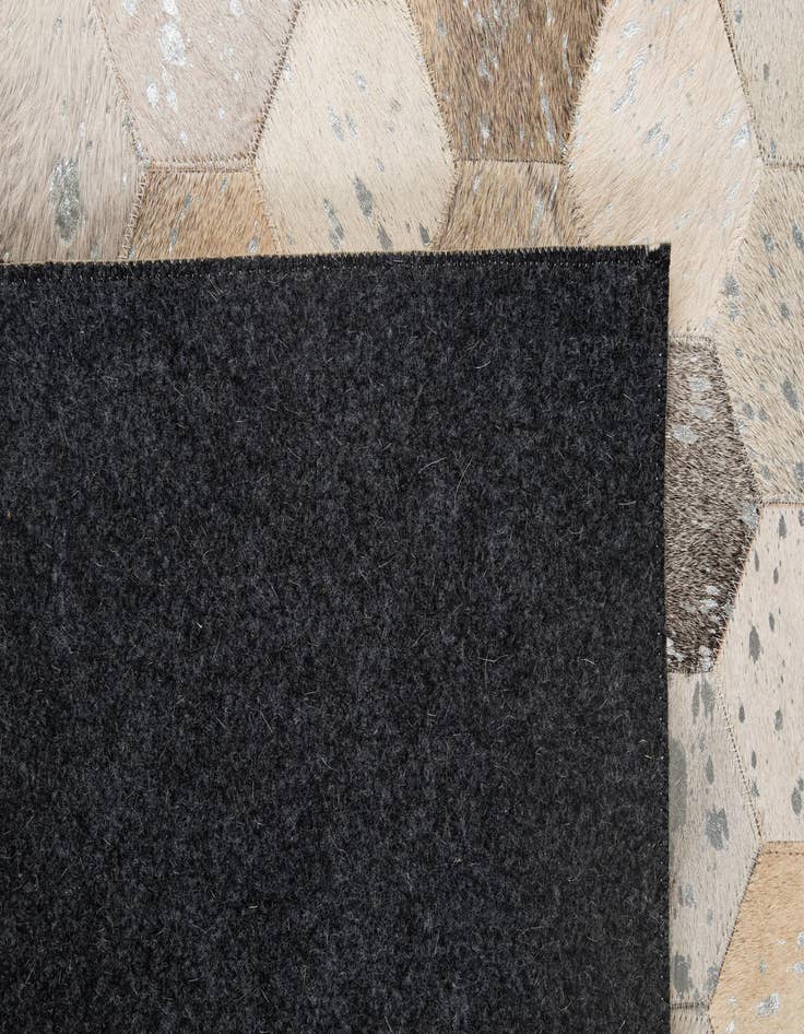 Detail image of  5' 1 x 8' Cowhide - Patchwork Rug
