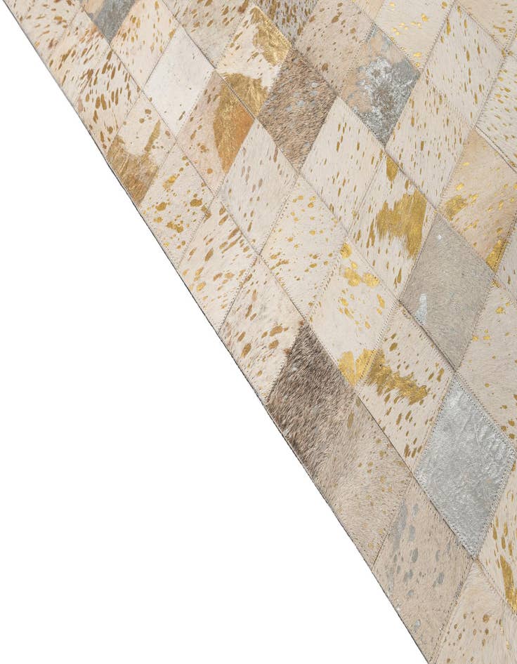 Detail image of  5' x 7' 10 Cowhide - Patchwork Rug