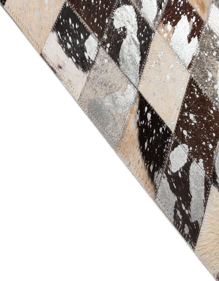 Detail image of  5' 1 x 8' Cowhide - Patchwork Rug