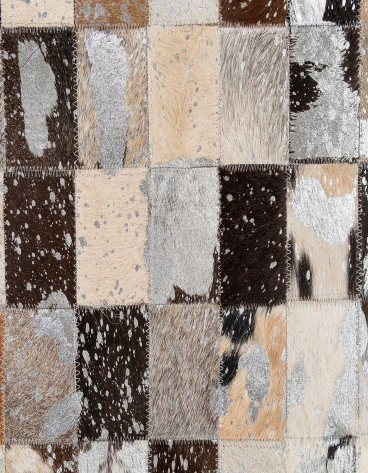 Detail image of  5' 1 x 8' Cowhide - Patchwork Rug