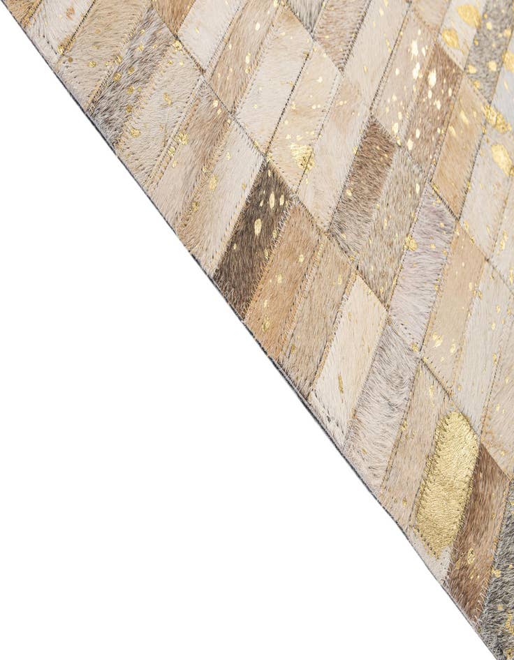 Detail image of  5' 2 x 8' Cowhide - Patchwork Rug