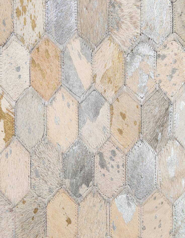 Detail image of  5' 1 x 8' Cowhide - Patchwork Rug