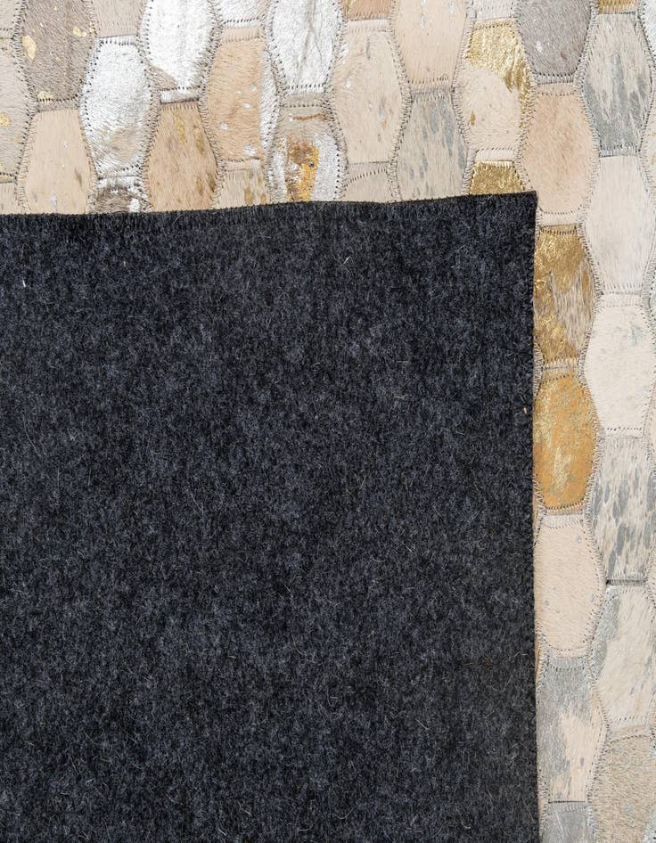 Detail image of  5' 1 x 8' Cowhide - Patchwork Rug