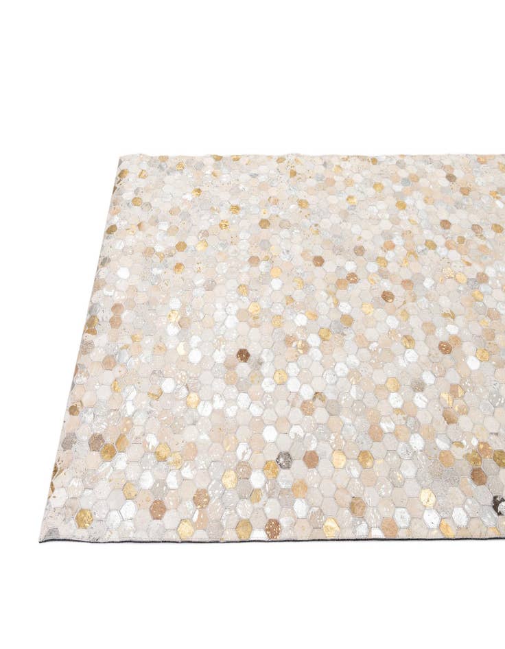 Detail image of  5' 2 x 8' Cowhide - Patchwork Rug