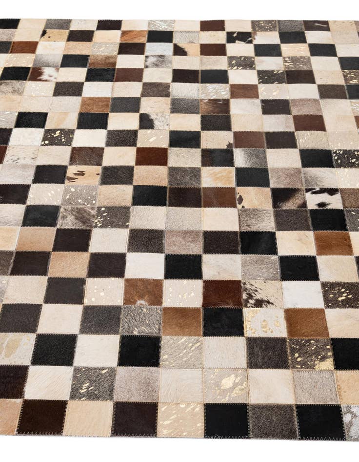 Detail image of  5' 1 x 8' Cowhide - Patchwork Rug