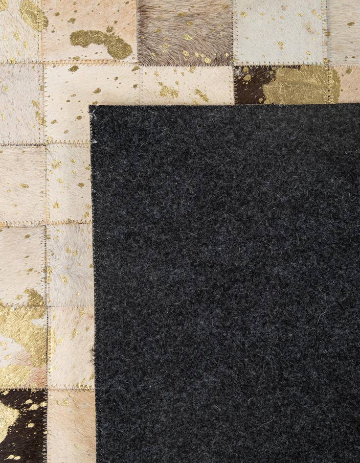 Detail image of  5' 3 x 8' Cowhide - Patchwork Rug