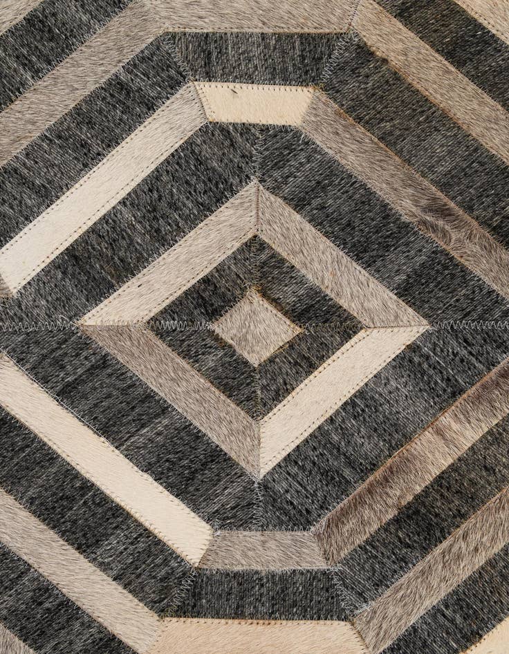 Detail image of  5' 1 x 8' Cowhide - Patchwork Rug