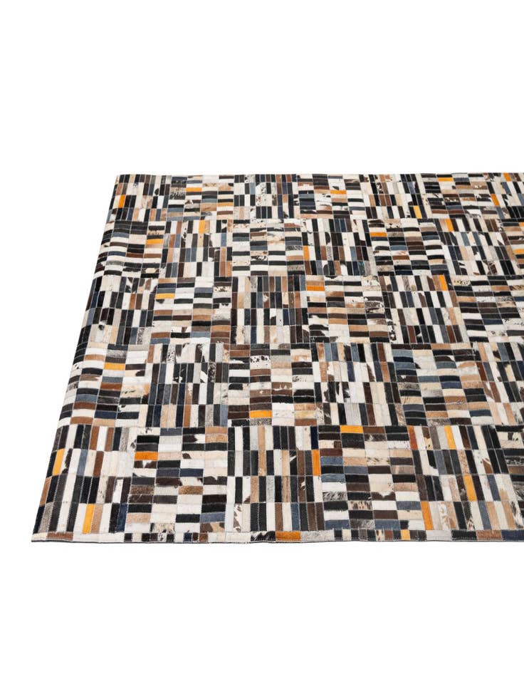Detail image of  5' 1 x 7' Cowhide - Patchwork Rug
