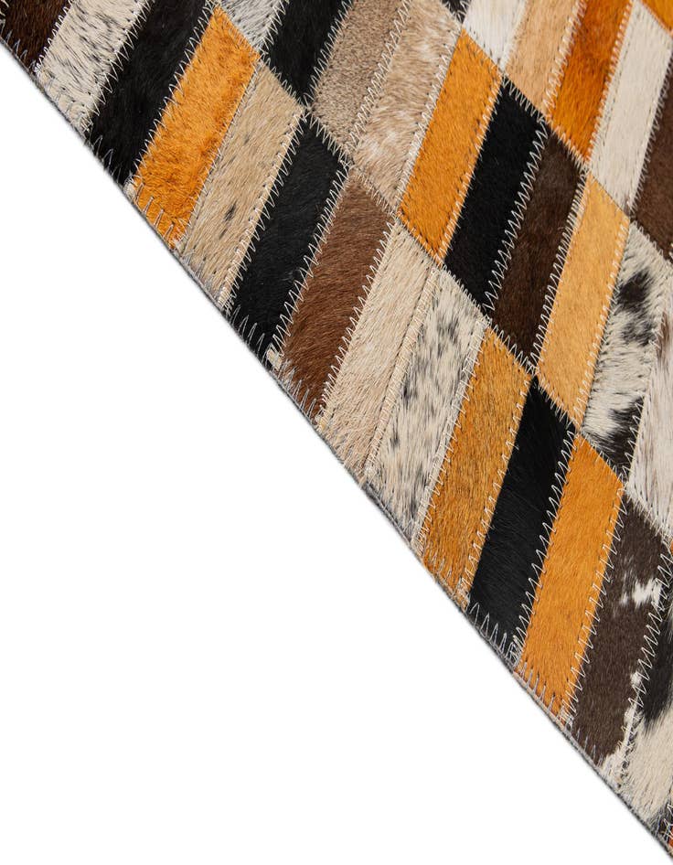 Detail image of  5' x 7' 11 Cowhide - Patchwork Rug