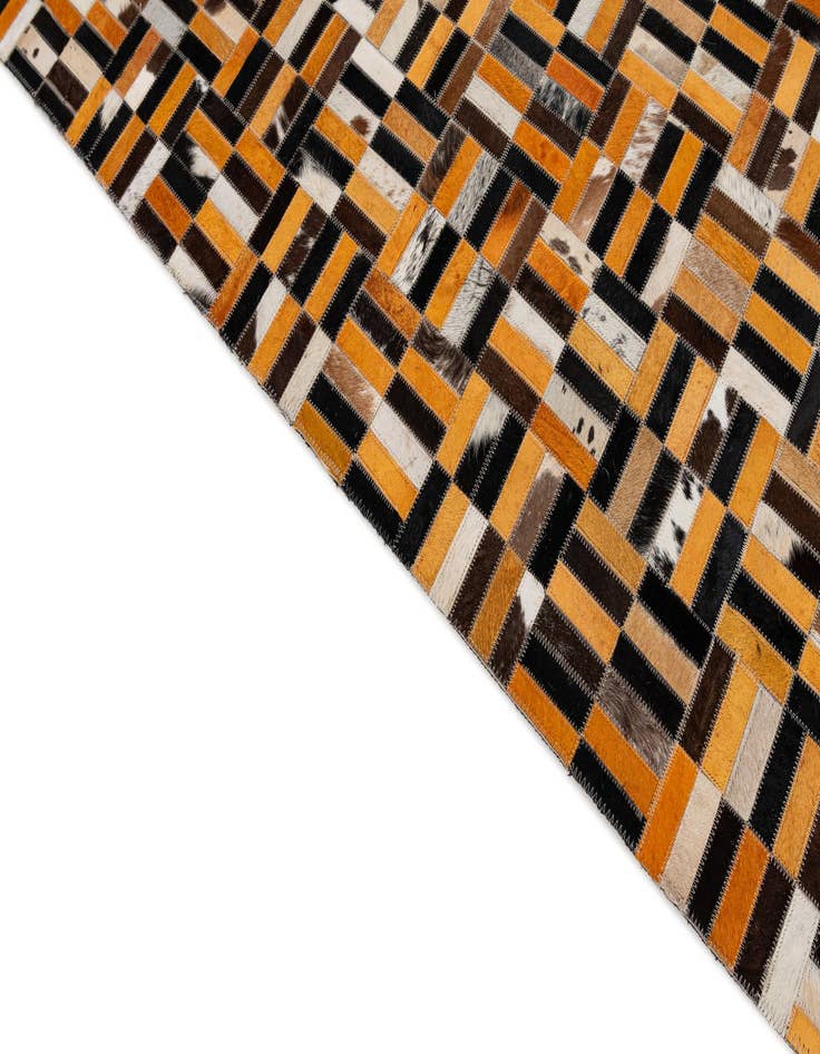Detail image of  5' x 7' 11 Cowhide - Patchwork Rug