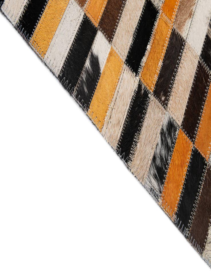 Detail image of  5' x 7' 10 Cowhide - Patchwork Rug