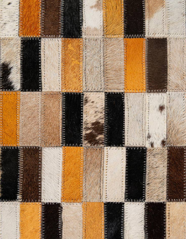 Detail image of  5' x 7' 10 Cowhide - Patchwork Rug