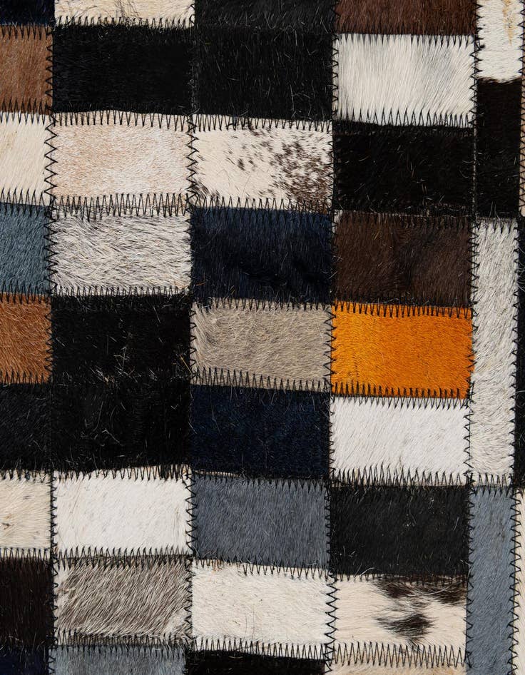 Detail image of  5' 1 x 8' Cowhide - Patchwork Rug