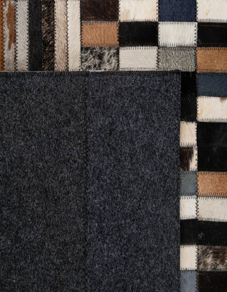Detail image of  5' 1 x 8' Cowhide - Patchwork Rug