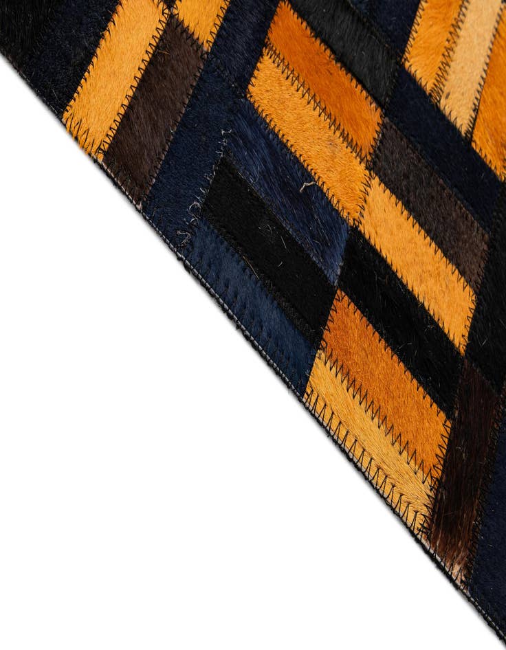 Detail image of  5' x 7' 11 Cowhide - Patchwork Rug