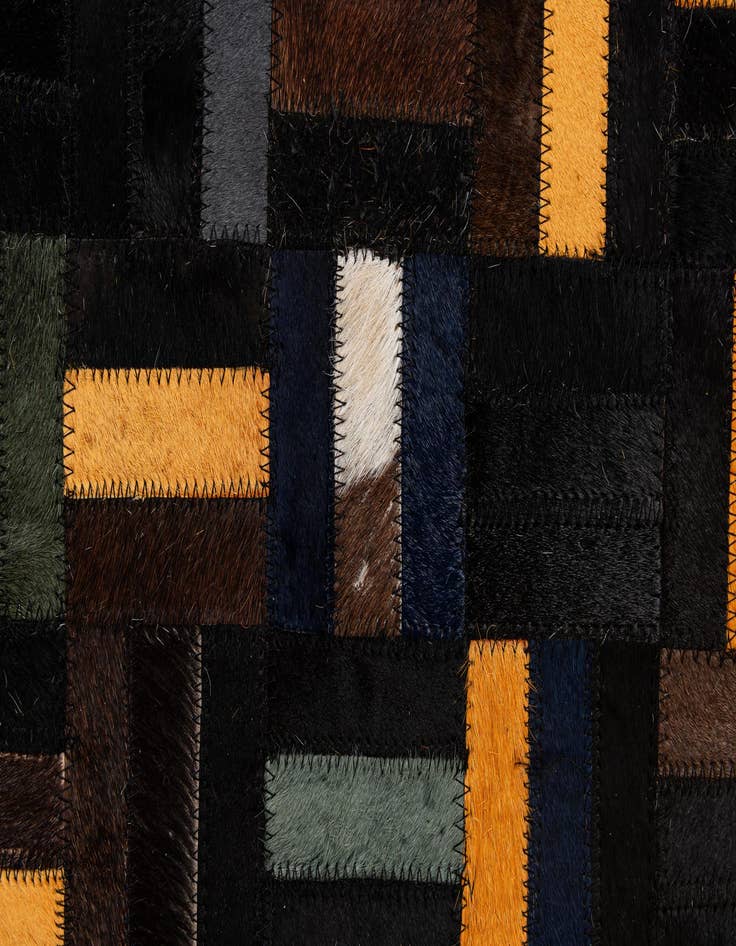 Detail image of  5' 1 x 8' Cowhide - Patchwork Rug