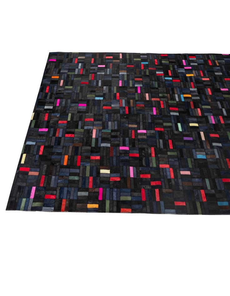 Detail image of  5' 1 x 8' Cowhide - Patchwork Rug