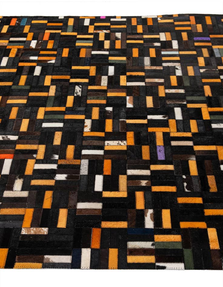 Detail image of  5' 1 x 8' Cowhide - Patchwork Rug