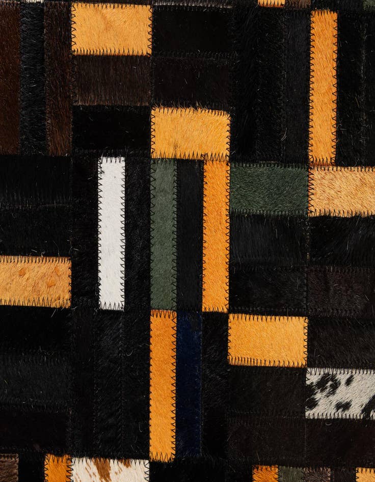 Detail image of  5' 1 x 8' Cowhide - Patchwork Rug