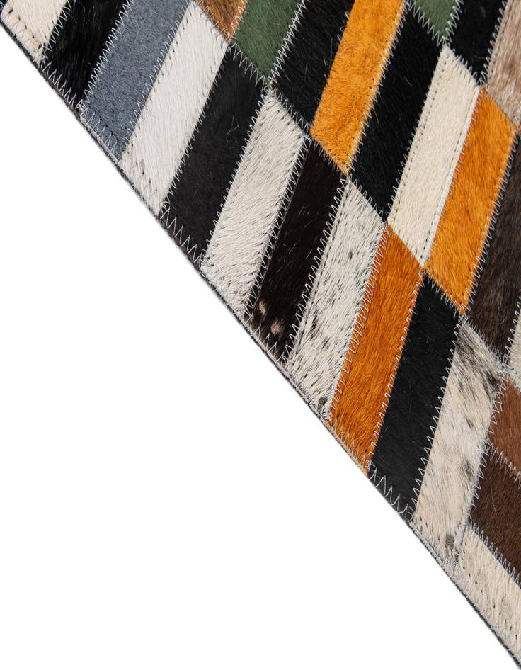 Detail image of  5' 1 x 8' Cowhide - Patchwork Rug