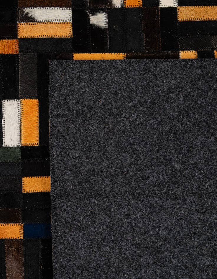 Detail image of  5' 1 x 8' Cowhide - Patchwork Rug