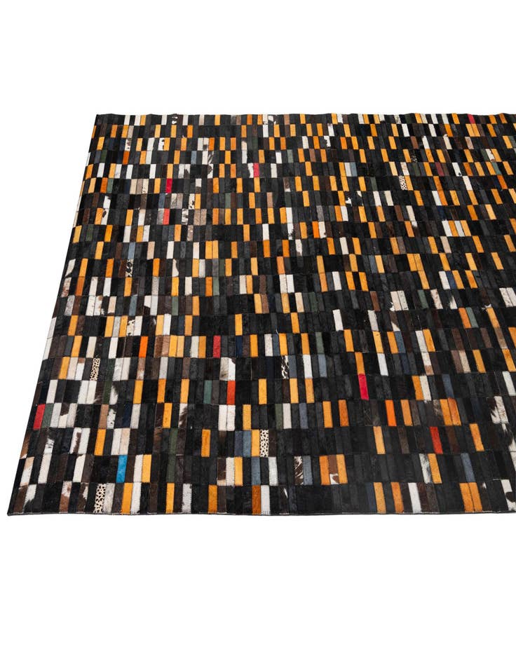 Detail image of  5' 2 x 8' Cowhide - Patchwork Rug