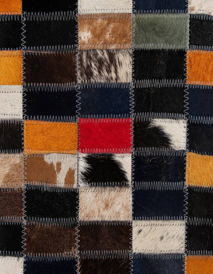 Detail image of  4' 11 x 7' 11 Cowhide - Patchwork Rug
