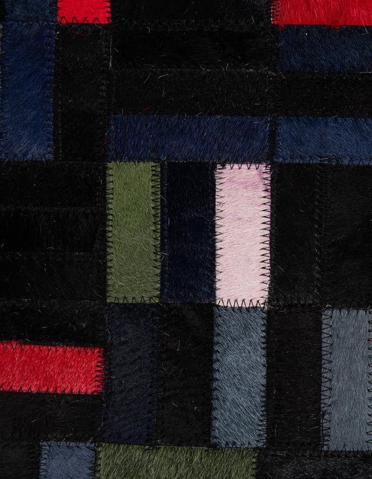 Detail image of  5' x 7' 11 Cowhide - Patchwork Rug
