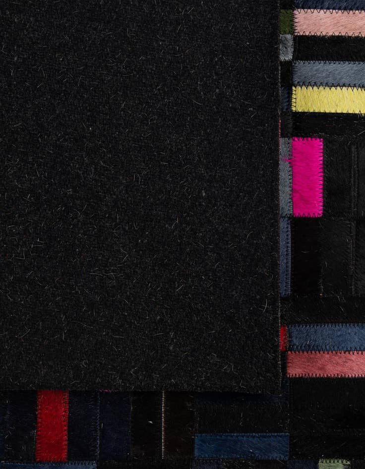 Detail image of  5' x 7' 11 Cowhide - Patchwork Rug