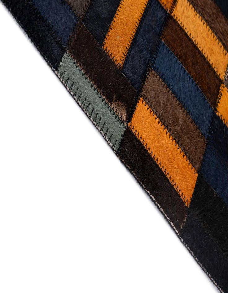 Detail image of  5' 1 x 8' Cowhide - Patchwork Rug