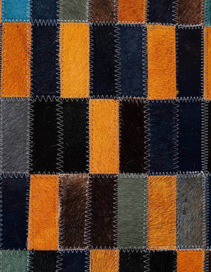 Detail image of  5' 1 x 8' Cowhide - Patchwork Rug