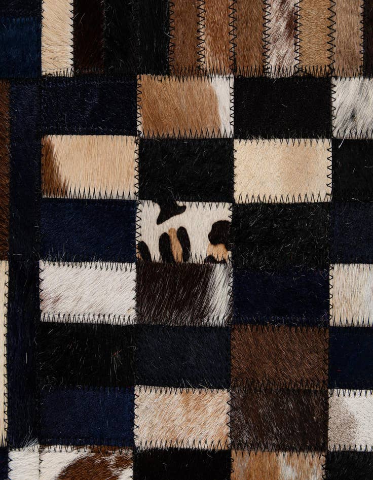 Detail image of  5' x 7' 11 Cowhide - Patchwork Rug