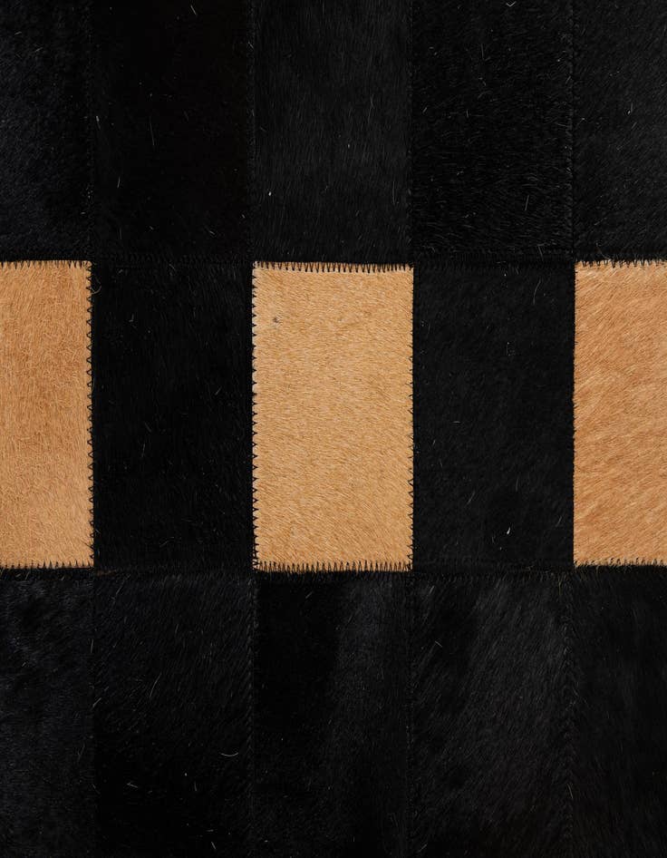 Detail image of  5' x 7' 11 Cowhide - Patchwork Rug