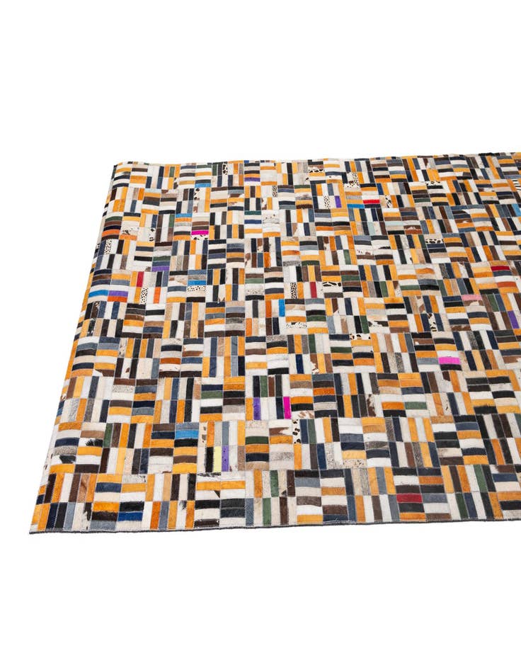 Detail image of  5' 1 x 8' Cowhide - Patchwork Rug