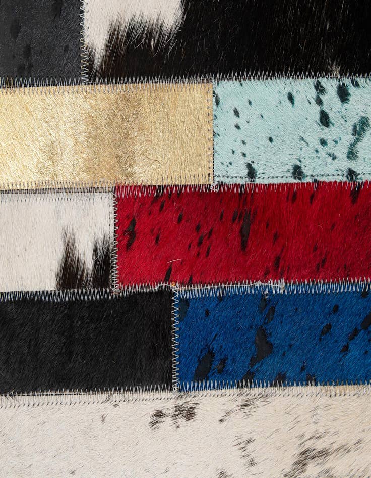 Detail image of  5' 1 x 7' 11 Cowhide - Patchwork Rug