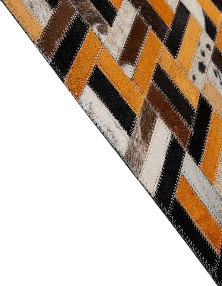 Detail image of  5' x 7' 11 Cowhide - Patchwork Rug