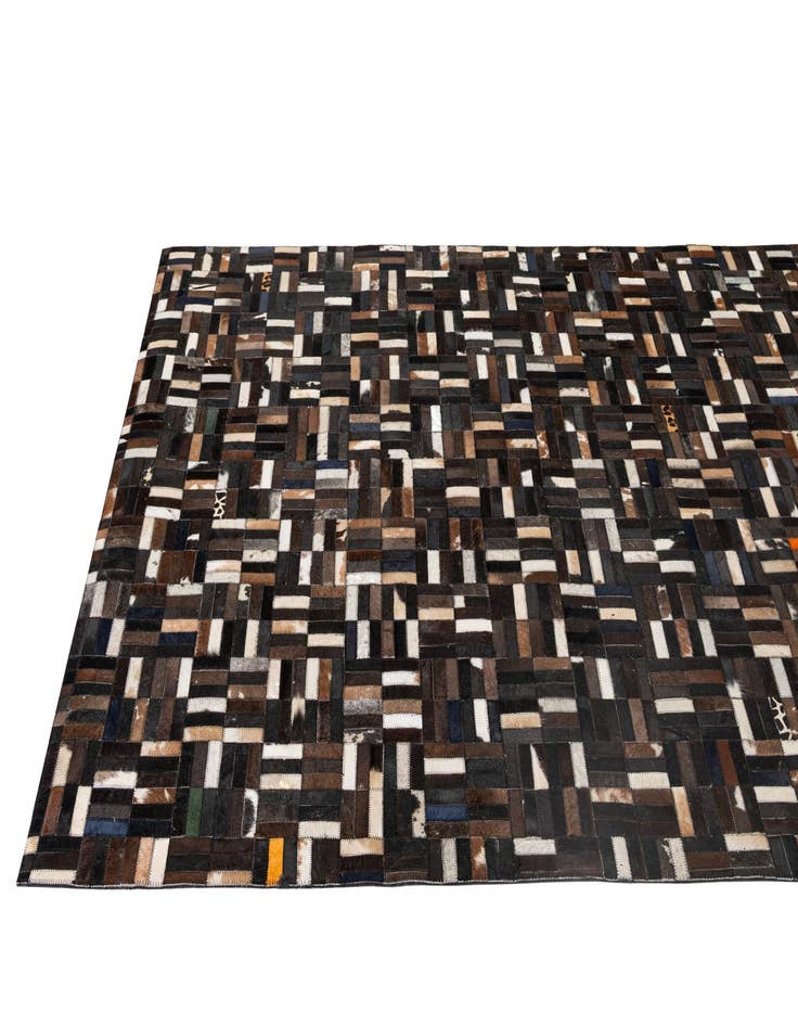 Detail image of  5' 1 x 8' Cowhide - Patchwork Rug
