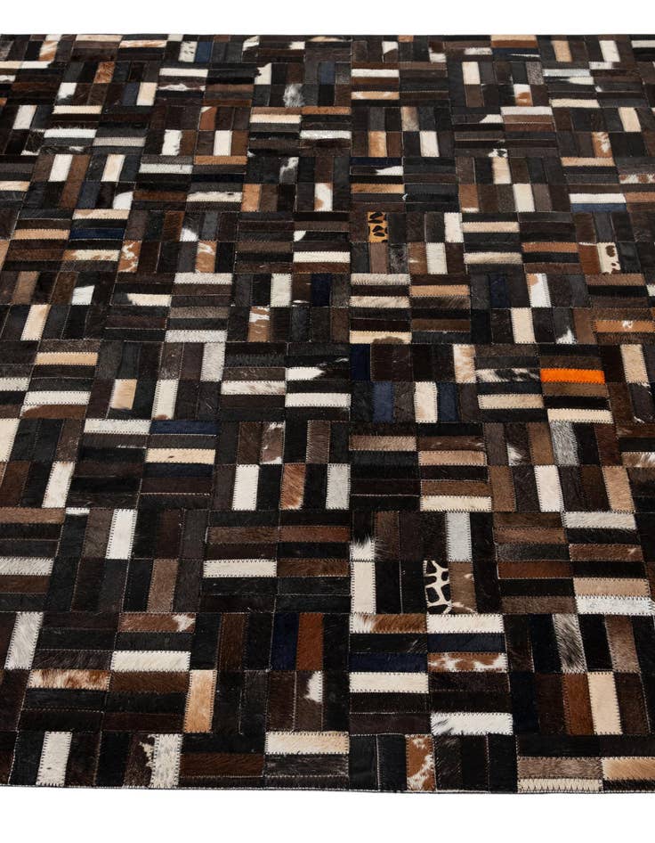 Detail image of  5' 1 x 8' Cowhide - Patchwork Rug
