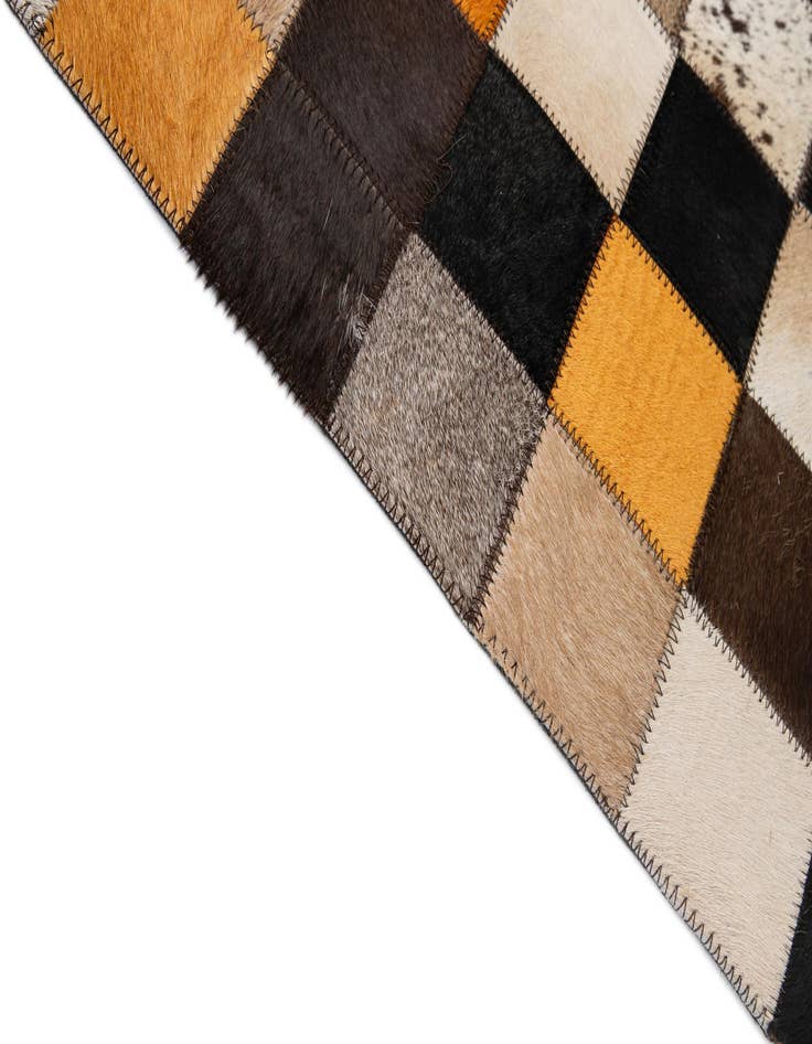 Detail image of  5' 1 x 8' Cowhide - Patchwork Rug