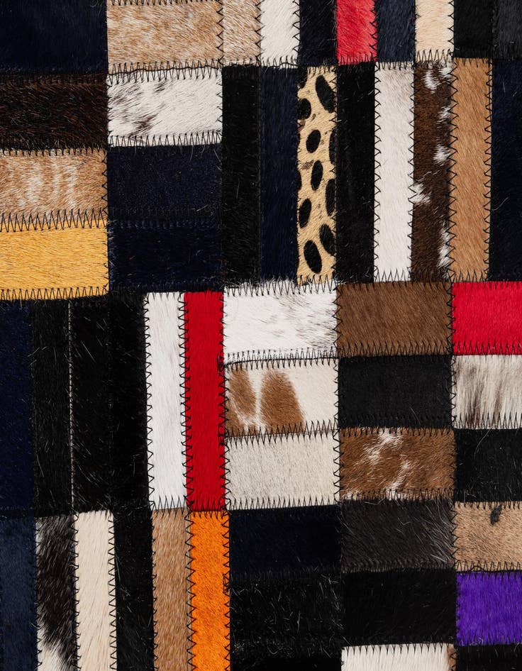 Detail image of  5' 2 x 8' Cowhide - Patchwork Rug