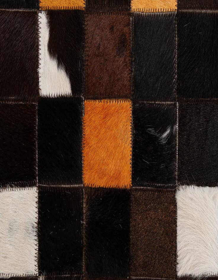 Detail image of  5' 2 x 8' Cowhide - Patchwork Rug