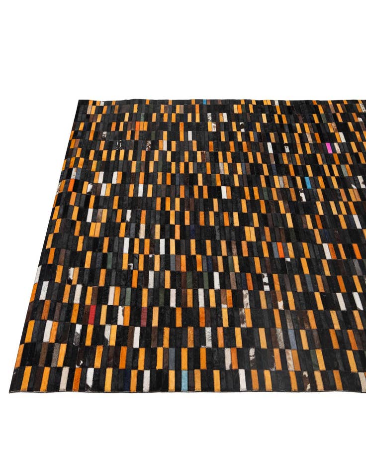 Detail image of  5' 2 x 8' Cowhide - Patchwork Rug