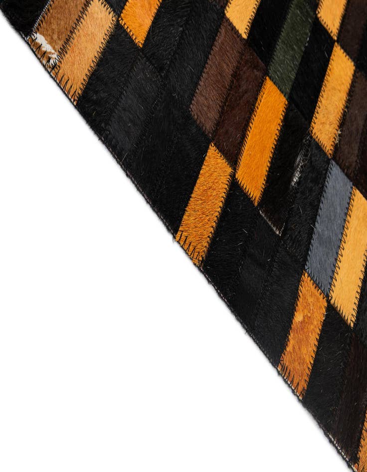 Detail image of  5' 2 x 8' Cowhide - Patchwork Rug