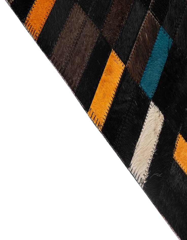 Detail image of  5' x 8' Cowhide - Patchwork Rug