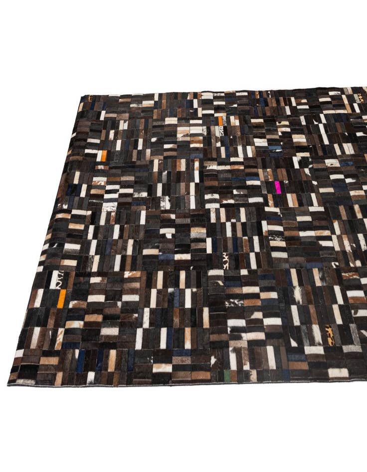 Detail image of  5' 1 x 8' Cowhide - Patchwork Rug