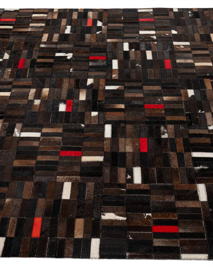 Detail image of  5' 1 x 8' Cowhide - Patchwork Rug